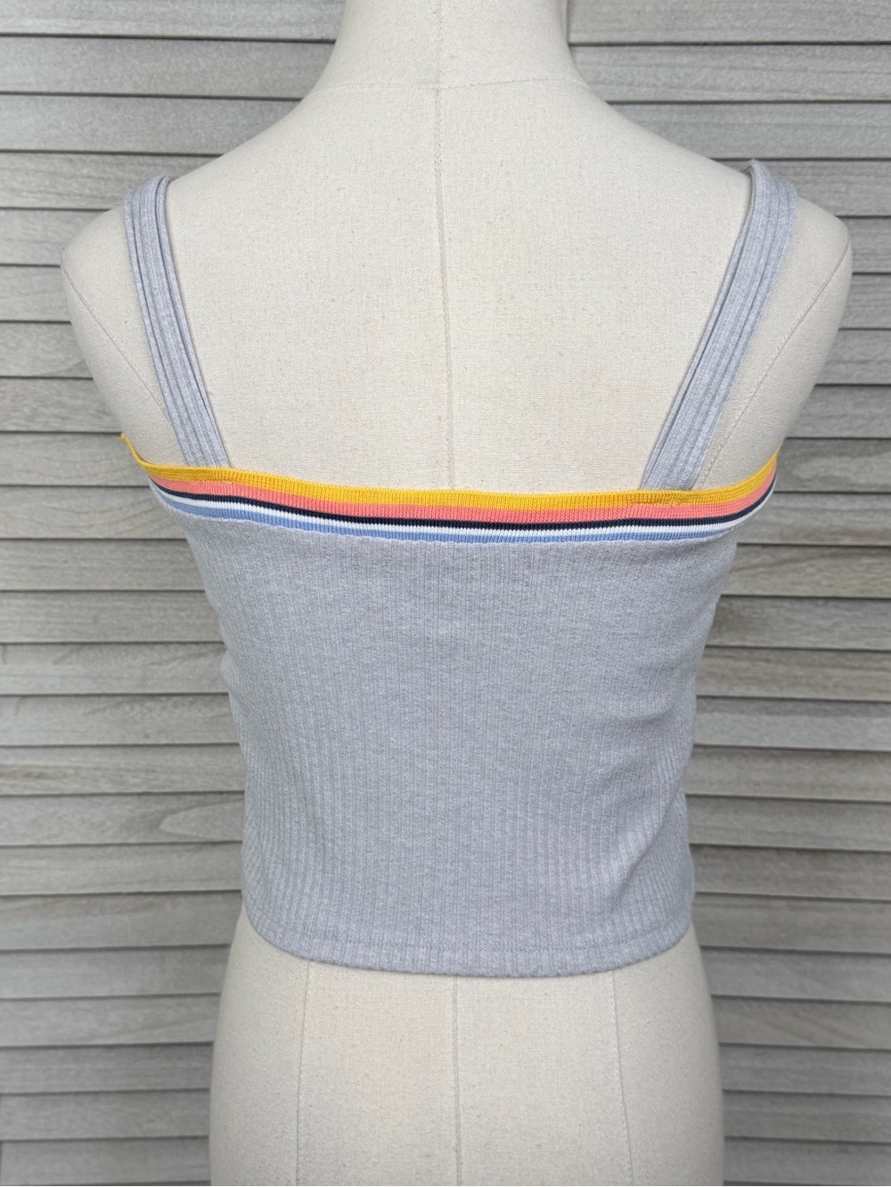 FOREVER 21 Women's Cropped Ribbed Tank Top Gray with Striped Trim-Large - Picture 2 of 2